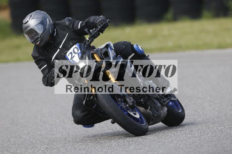 /Archiv-2025/09 22.04.2025 Cornu Master School ADR/gruen-vert/20